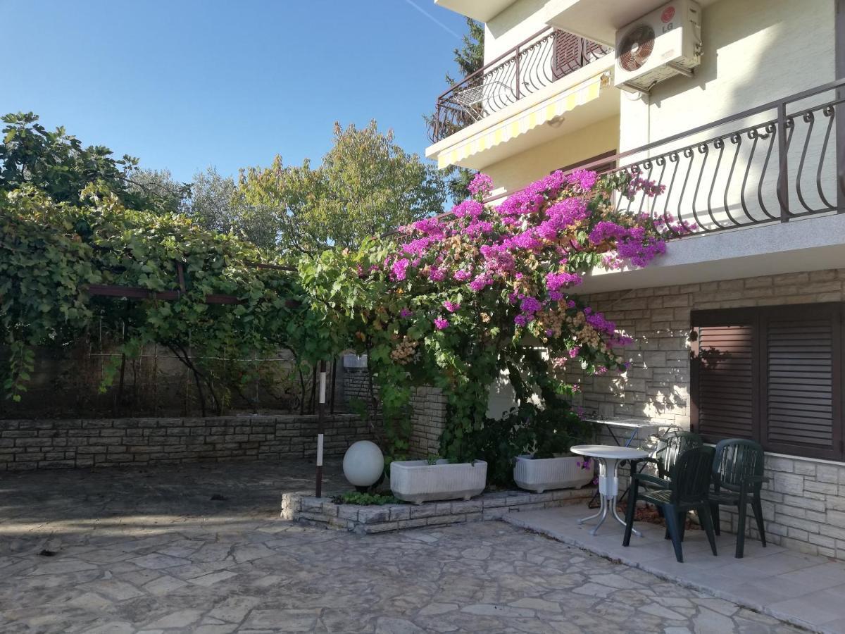 Danyja Apartments Sveti Filip i Jakov Exterior foto